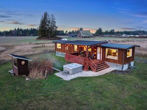 Exterior - Frontier Farmhouse,Cal-K,Sauna, HT, MountainViews (Port Angeles)