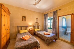 3 Schlafzimmer, Bügeleisen/Bügelbrett, kostenloses WLAN, Bettwäsche