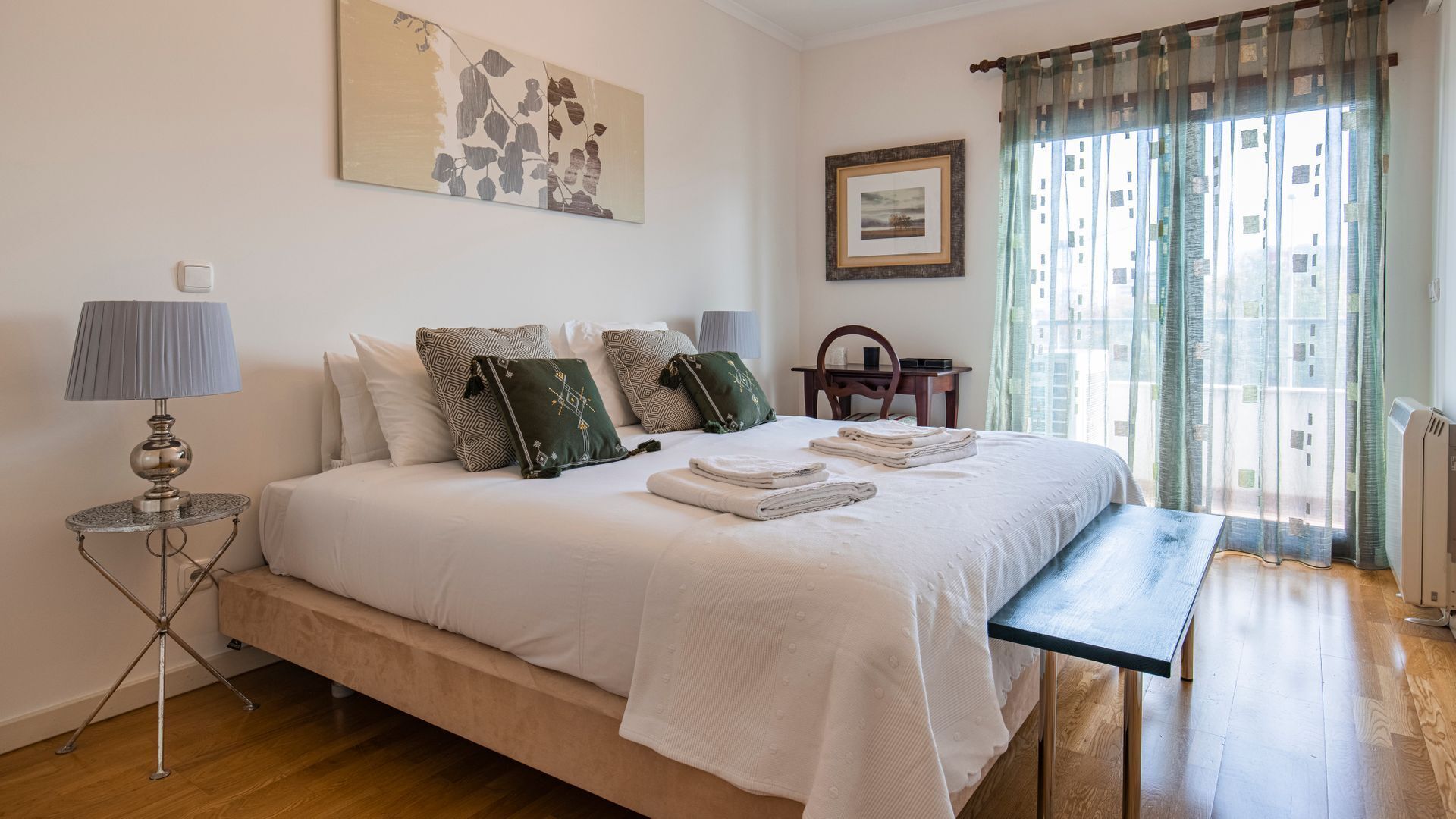 1 chambre, fer et planche à repasser, Wi-Fi gratuit, draps fournis