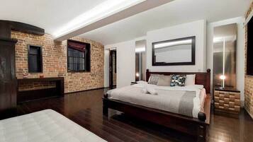 2 habitaciones, tabla de planchar con plancha, wifi y ropa de cama