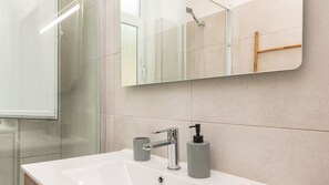 Towels - Anjos' City Escape by LovelyStay - 2 (Lisboa)