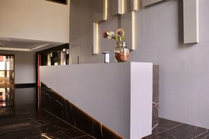 อพาร์ทเมนท์ | ล็อบบี้