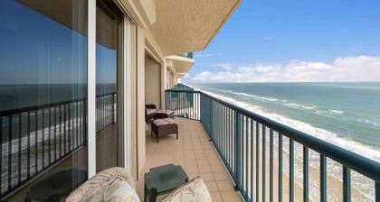 Great ocean view and great location - enjoy the sun, sand and waves