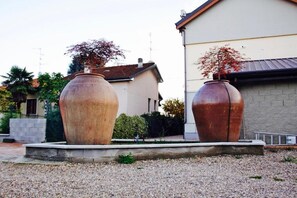 Exterior - AB&B LEONARDO (Rho)