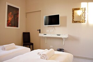 Basic Room | Free WiFi - AB&B LEONARDO (Rho)