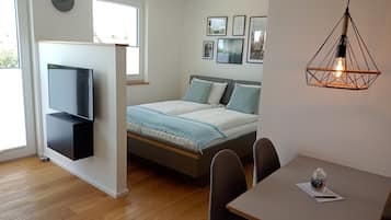 1 bedroom, iron/ironing board, travel cot, free WiFi