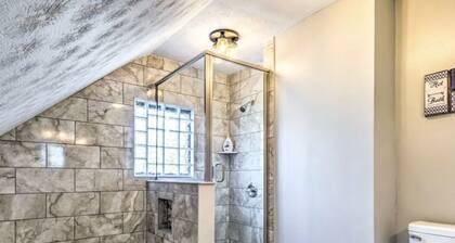 Urban Chic Townhome Near Downtown