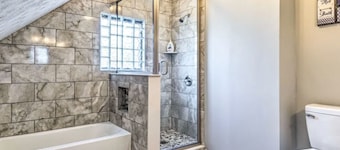 Urban Chic Townhome Near Downtown