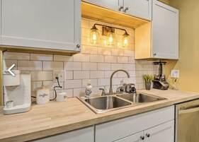City Townhome | Private kitchen