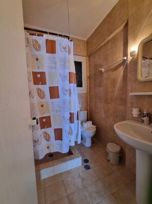 Apartment | Bathroom