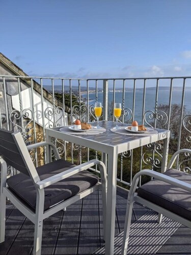 2 Bed Apartment The Priory - Panoramic Sea View