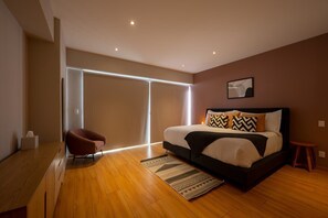 1 bedroom, in-room safe, desk, iron/ironing board