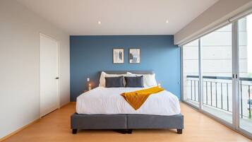 1 bedroom, in-room safe, desk, iron/ironing board