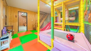 Basic Room, 2 Bedrooms (saesbyeol3(kidsroom,poolvila)) | 2 bedrooms, free WiFi