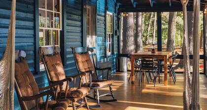 Waterfront Willow Cabin near Lake George, Saratoga
