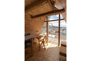 Interior - Casa Parásito, Tinyhouse Sobre Terraza Privada Junto Centro Arte Contemporáneo (Quito)