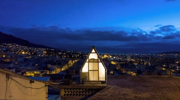 Exterior - Casa Parásito, Tinyhouse Sobre Terraza Privada Junto Centro Arte Contemporáneo (Quito)