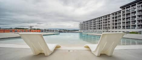 Piscine extérieure, piscine chauffée