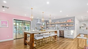 Unclassified image, 4 of 53, button - The Dollhouse - Heated Pool and Mini Golf! (Scottsdale)