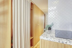 Interior - Lovely Studio in a Secret Courtyard Montmartre (2) (Paris)