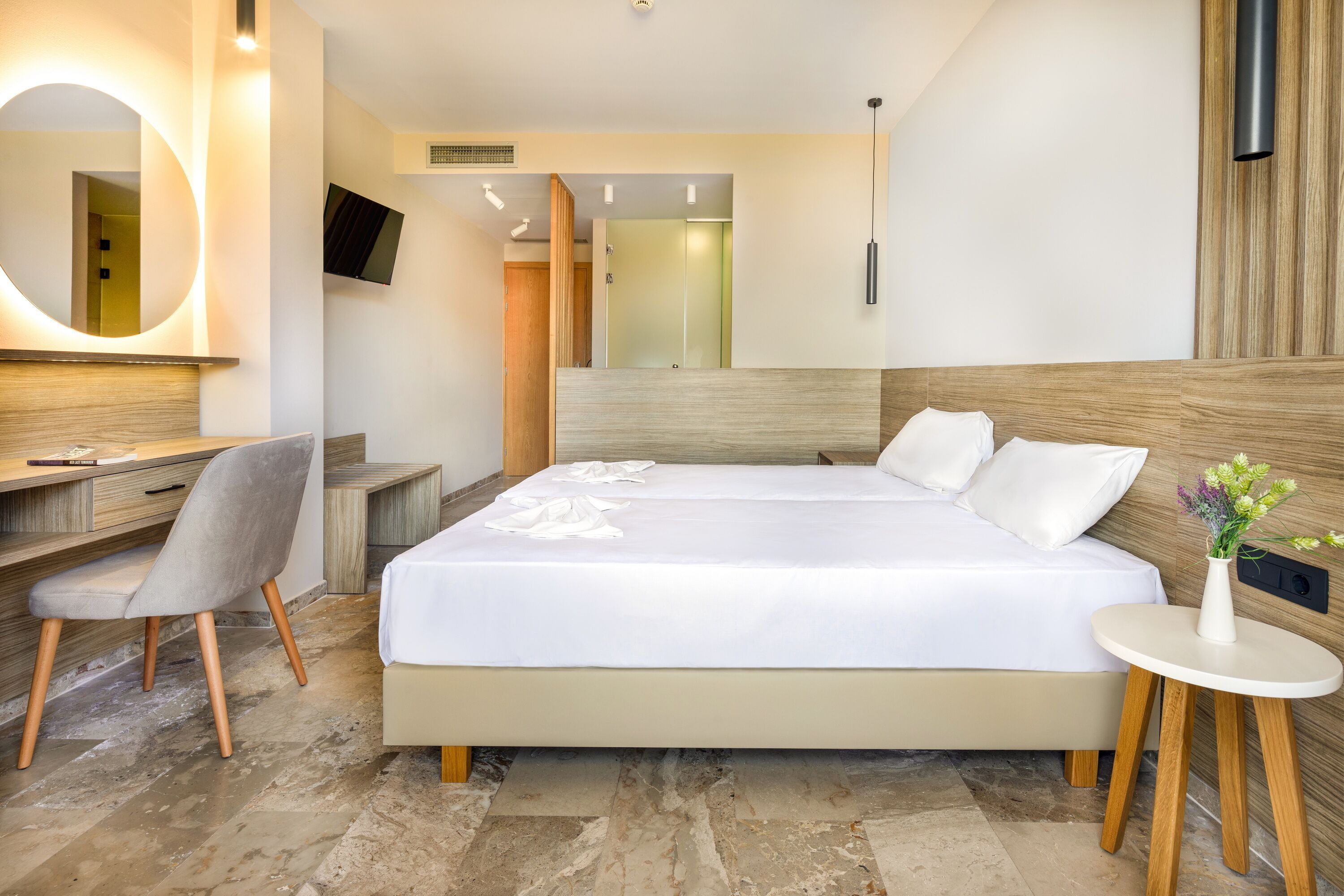 Superior Double Room, Partial Sea View