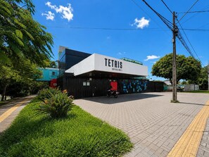 Exterior - Tetris Container Hostel (Foz do Iguaçu)