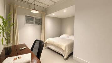 Soundproofing, free WiFi, bed sheets