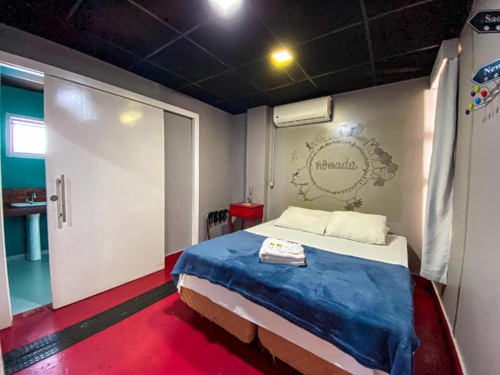 Wi-Fi gratuit, draps fournis