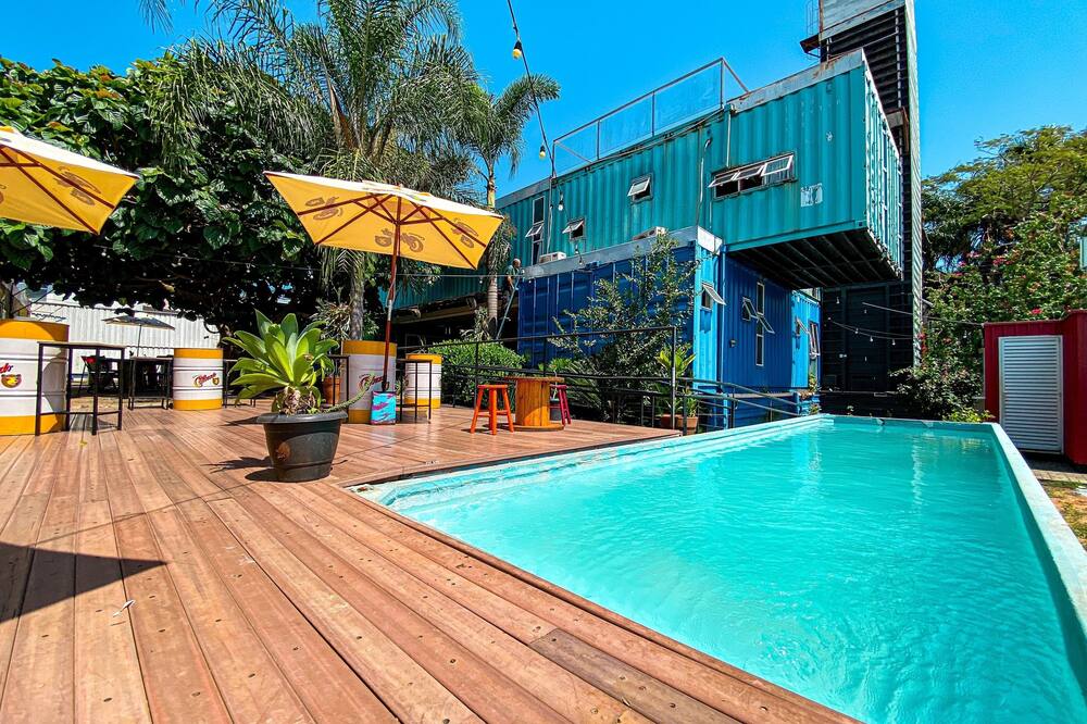 Tetris Container Hostel