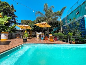 Outdoor pool - Tetris Container Hostel (Foz do Iguaçu)