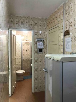 Dusche, Handtücher, Seife, Toilettenpapier