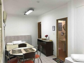 2 bedrooms, free WiFi, bed sheets - Apt Florida Street - Air Conditioning (Praia Grande)