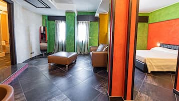 30-inch TV with digital channels