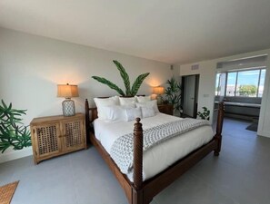 4 bedrooms, in-room safe, desk, iron/ironing board