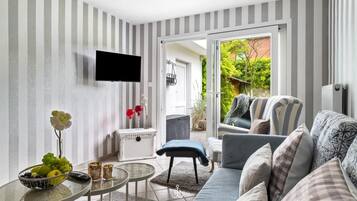 Fernseher, Stereoanlage