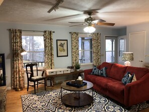 Smart TV, fireplace, DVD player, books
