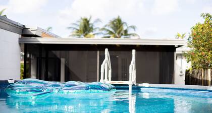 Beautiful, Spacious Modern Home Near Beach