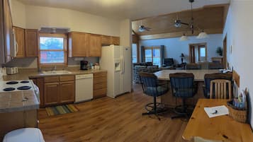 Dishwasher, coffee/tea maker