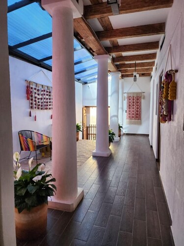 Suites del Barrio Hotel