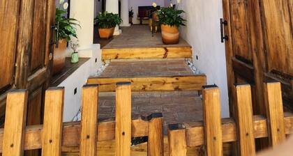 Suites del Barrio Hotel