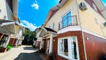 Villa | Exterior