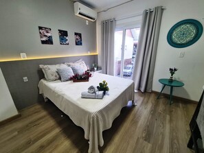 Vila básica | Wi-Fi de cortesia, roupa de cama