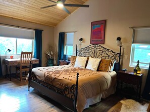 3 bedrooms, desk, iron/ironing board, travel crib