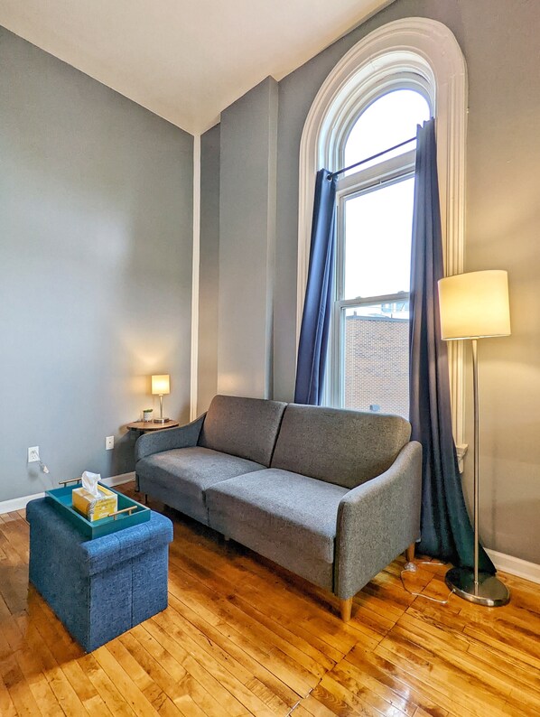 TV, offices - Tanner Bldg Apt 9 - 1 Bedroom (Downtown) (Bay City)