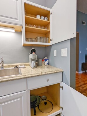 Fridge, microwave, oven, stovetop - Tanner Bldg Apt 9 - 1 Bedroom (Downtown) (Bay City)