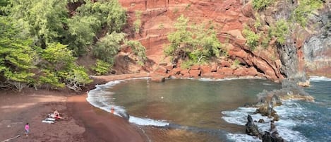 Solsenger og strandhåndklær