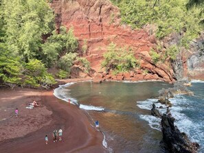 Sun-loungers, beach towels - ❤️KIHEI AKAHI PAN OCEAN VIEW⭐️RENOVATED-DUAL AC🐳OWNER MGMT⭐ (Kihei)