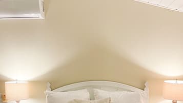 2 bedrooms, iron/ironing board, internet, bed sheets