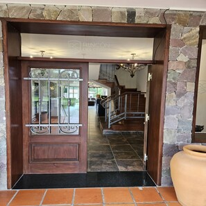 Reception - Hotel Rincon del Cerro (Villa San Lorenzo)