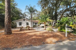 House, 3 Bedrooms | Property grounds - 223 Lighthouse Circle 3 Bedroom Home by RedAwning (Fernandina Beach)